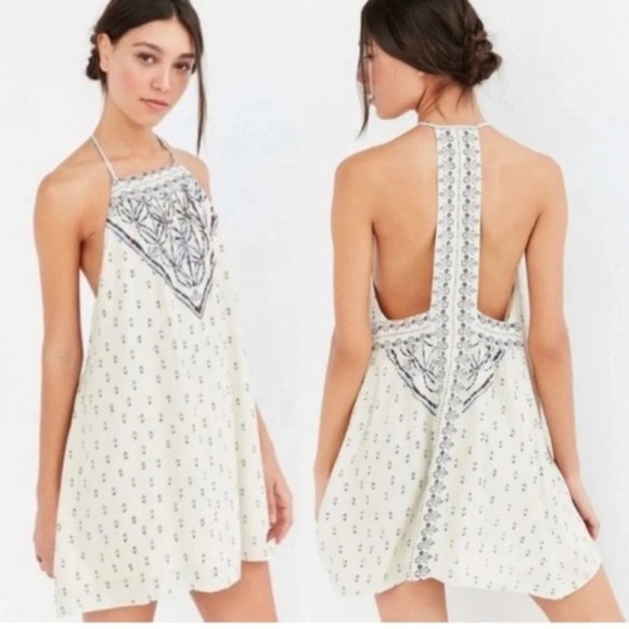 ECOTE by‎ URBAN OUTFITTERS Gigi Mixed Print T-Back Frock Mini Dress - Picture 2 of 8